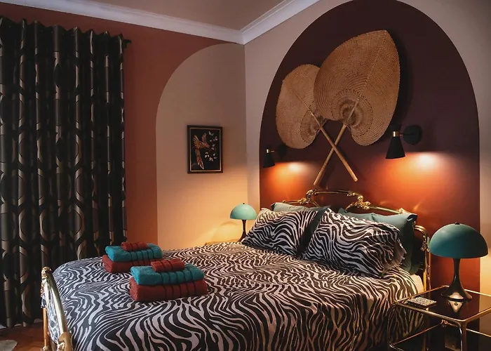 Art Deco Coastal Apartment With Private Garden